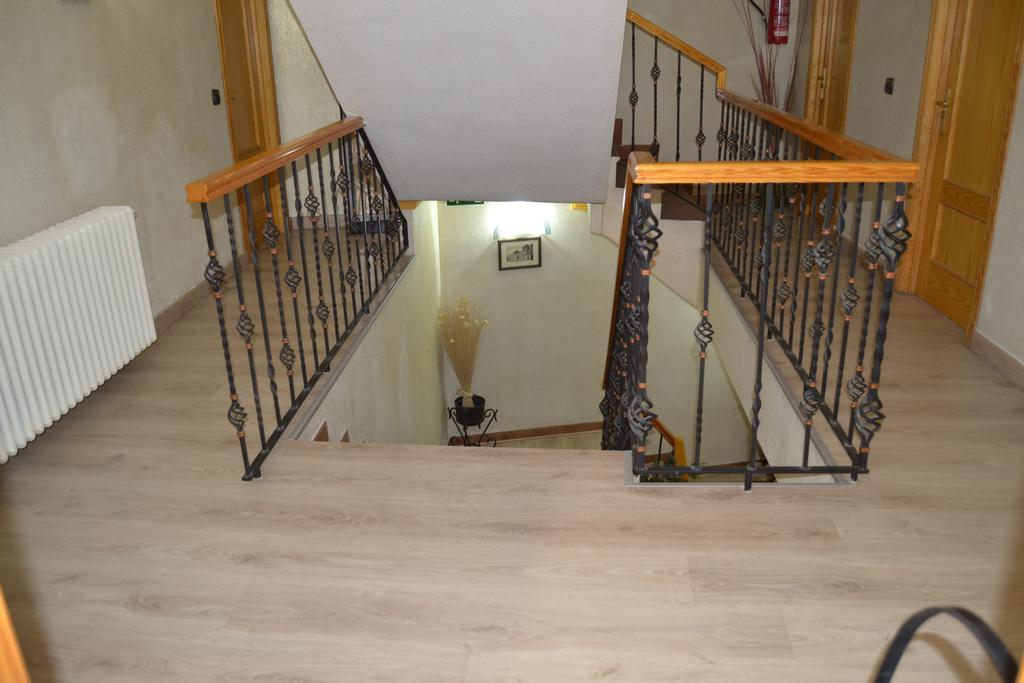 Hostal Don Juan I Alcala de Henares Exterior photo